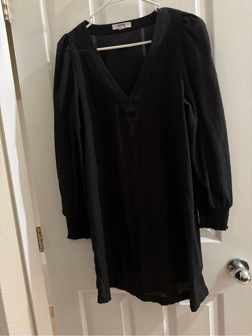 BB Dakota by Steve Madden Black V-Neck Long Sleeve Mini Dress